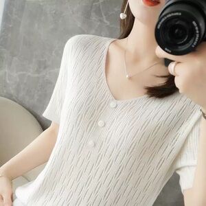 Chic Cream Knit Blouse